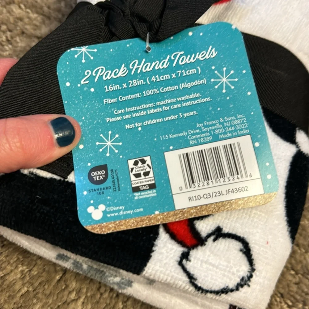 Mickey Disney 2 pack Christmas Hand Towels NWT